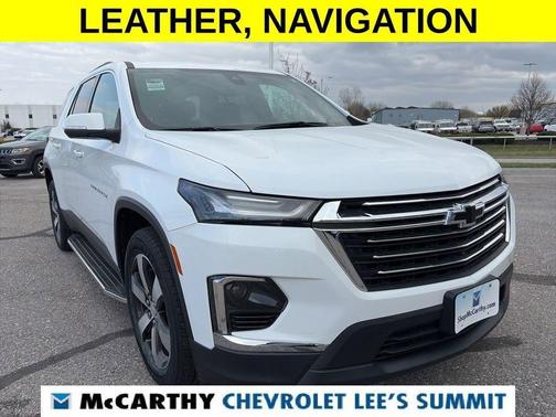 Summit White 2022 Chevrolet Traverse LT Leather