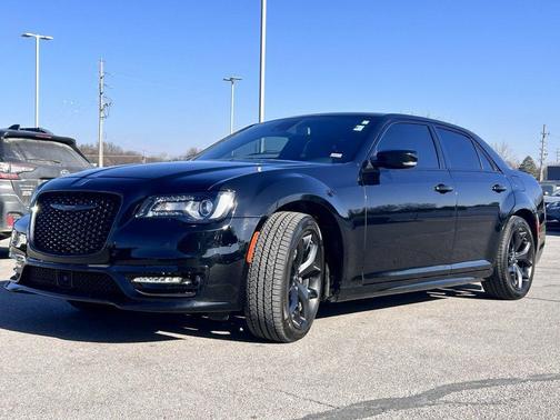 2023 Chrysler 300 S