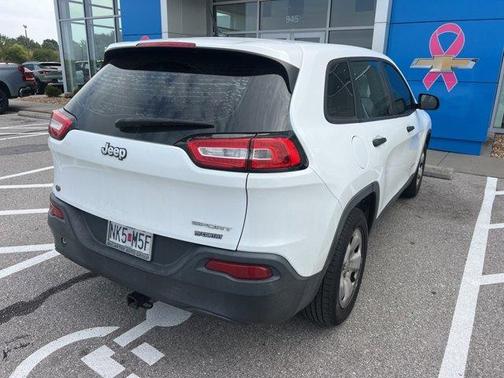 2017 Jeep Cherokee Sport