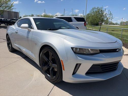 Silver Ice Metallic 2018 Chevrolet Camaro 1LT