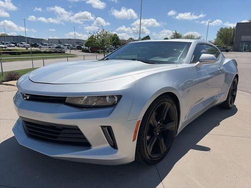 Silver Ice Metallic 2018 Chevrolet Camaro 1LT