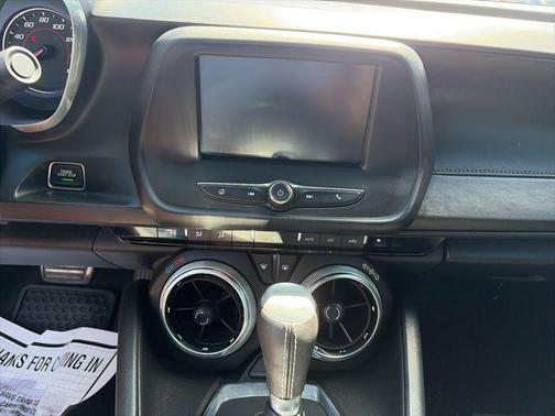 Silver Ice Metallic 2018 Chevrolet Camaro 1LT