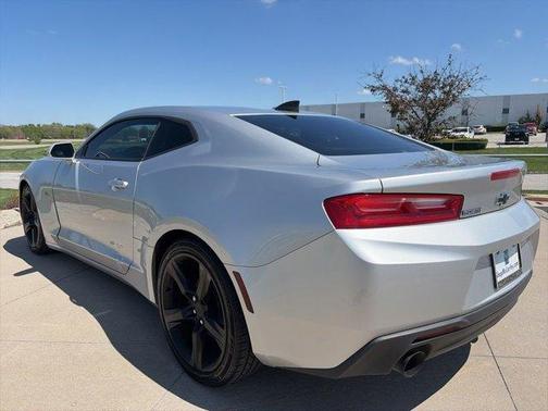 Silver Ice Metallic 2018 Chevrolet Camaro 1LT