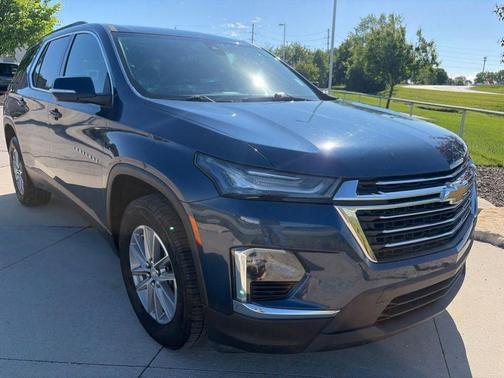 Blue Metallic 2022 Chevrolet Traverse LT Cloth