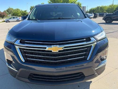 Blue Metallic 2022 Chevrolet Traverse LT Cloth