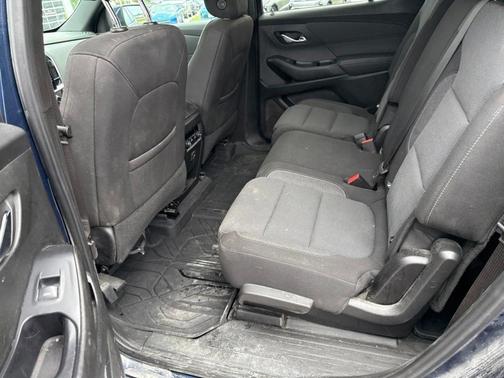 Northsky Blue Metallic 2022 Chevrolet Traverse LT Cloth
