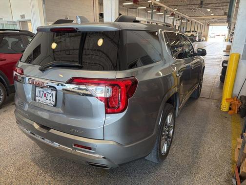 Sterling 2023 GMC Acadia Denali