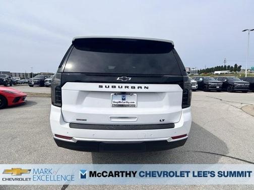2025 Chevrolet Suburban LT