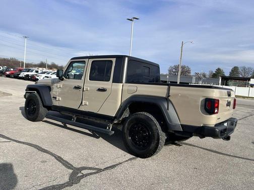 2020 Jeep Gladiator Sport
