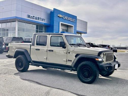 2020 Jeep Gladiator Sport