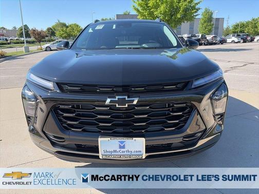 Mosaic Black Metallic 2026 Chevrolet Trax ACTIV