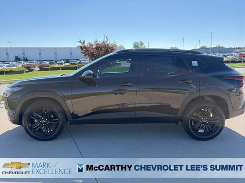 Mosaic Black Metallic 2026 Chevrolet Trax ACTIV