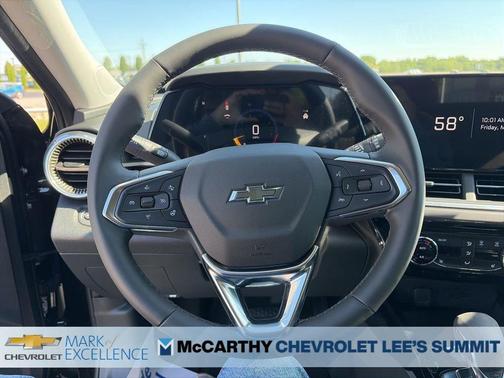 Mosaic Black Metallic 2026 Chevrolet Trax ACTIV