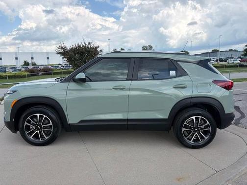 Green 2026 Chevrolet Trailblazer LT