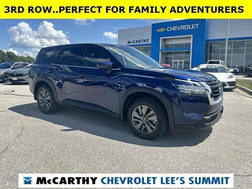 2022 Nissan Pathfinder S