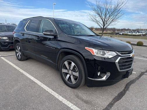2021 Chevrolet Traverse LT Leather