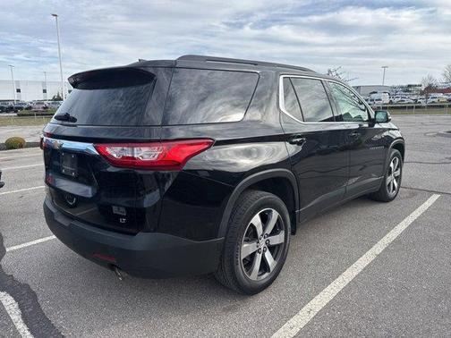 2021 Chevrolet Traverse LT Leather