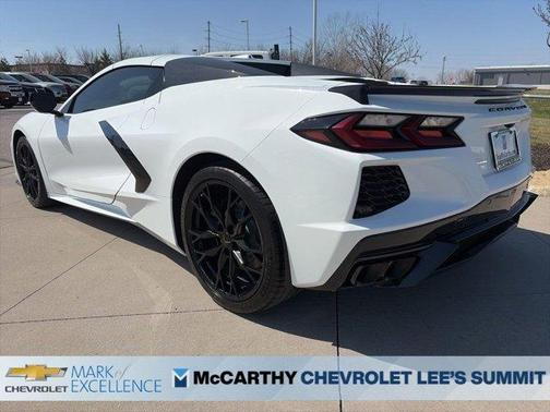 Arctic White 2026 Chevrolet Corvette Stingray w/2LT