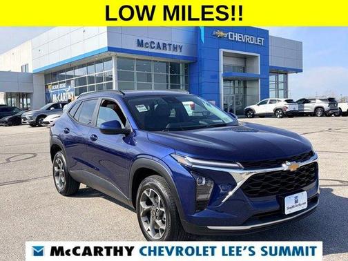 Blue Glow Metallic 2024 Chevrolet Trax LT