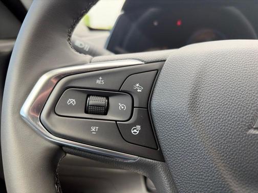 Mosaic Black Metallic 2026 Chevrolet Trax LT