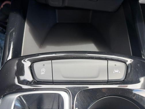 Mosaic Black Metallic 2026 Chevrolet Trax LT