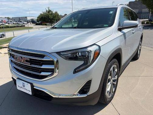 Quicksilver Metallic 2019 GMC Terrain SLT