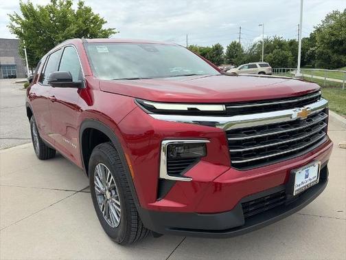 Radiant Red 2026 Chevrolet Traverse LT