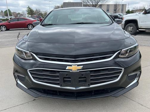 Mosaic Black Metallic 2018 Chevrolet Malibu LT
