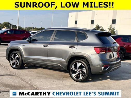 2024 Volkswagen Taos 1.5T SE