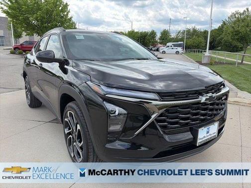 Mosaic Black Metallic 2026 Chevrolet Trax 2RS
