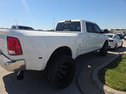 Bright White Clearcoat 2017 RAM 3500 Big Horn