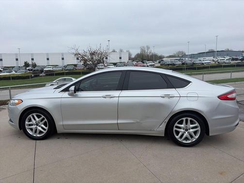 Ingot Silver 2016 Ford Fusion SE