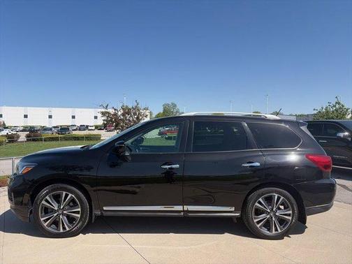 Magnetic Black 2017 Nissan Pathfinder Platinum