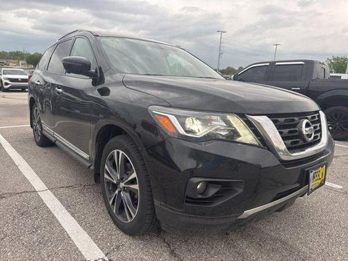 Magnetic Black 2017 Nissan Pathfinder Platinum