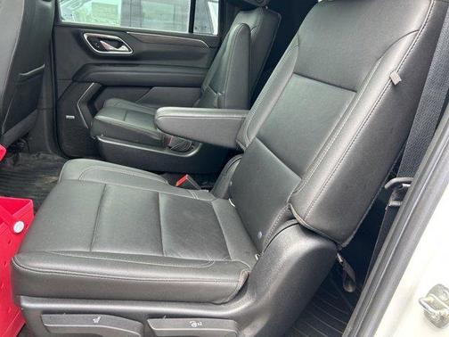 Iridescent Pearl Tricoat 2021 Chevrolet Suburban Z71