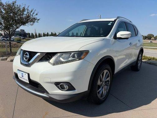 Moonlight White 2015 Nissan Rogue SL