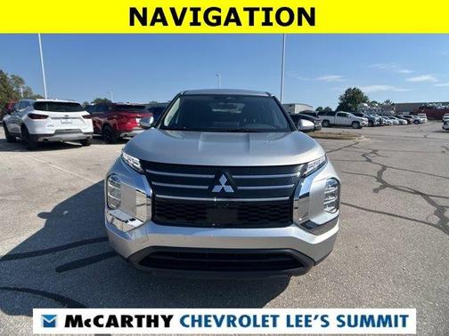 2025 Mitsubishi Outlander ES