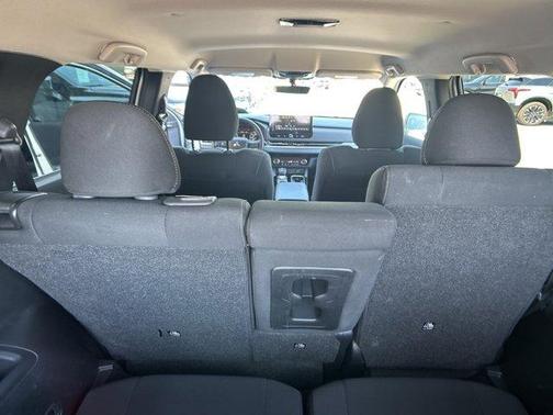 2025 Mitsubishi Outlander ES