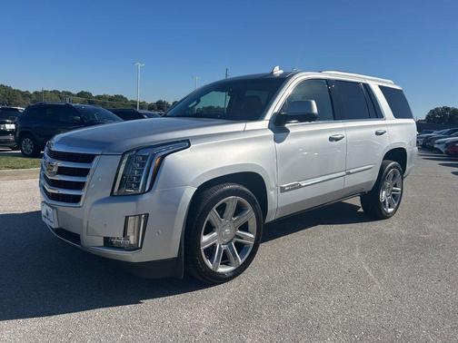 2019 Cadillac Escalade Luxury