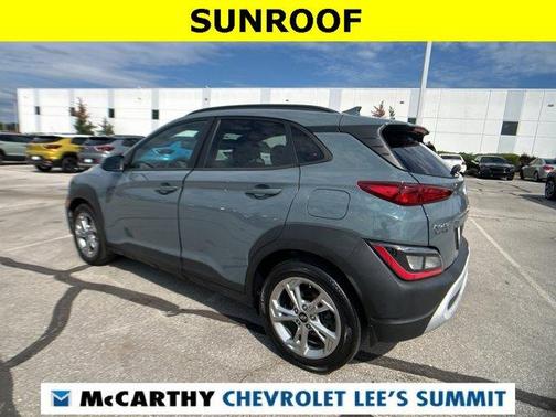 2022 Hyundai KONA SEL