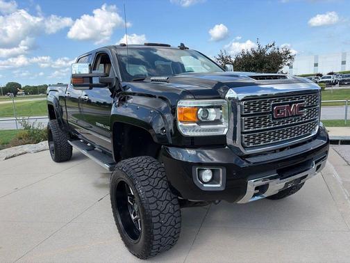 Onyx Black 2018 GMC Sierra 2500 Denali