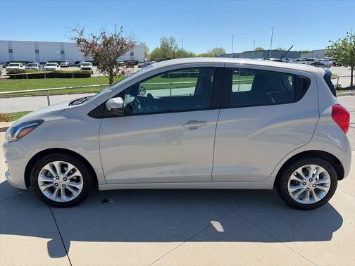Toasted Marshmellow Metallic 2020 Chevrolet Spark 1LT