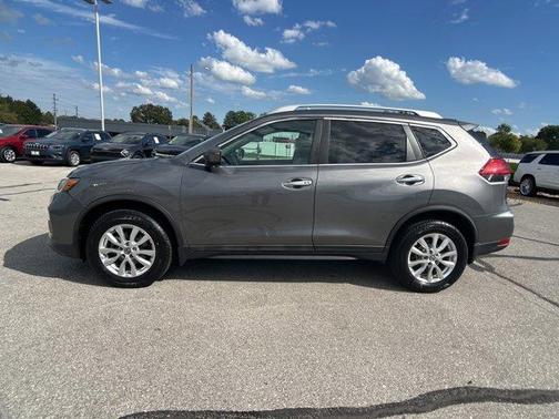 2017 Nissan Rogue SV