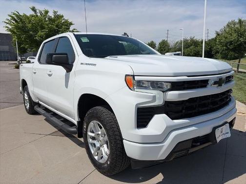 Summit White 2026 Chevrolet Silverado 1500 RST