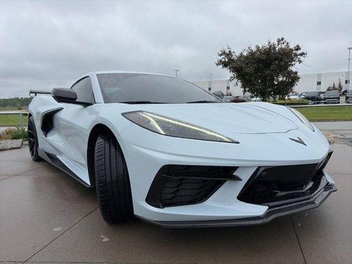 Ceramic White 2021 Chevrolet Corvette Stingray w/2LT