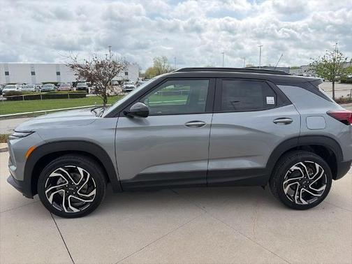 Sterling Gray Metallic 2026 Chevrolet Trailblazer RS