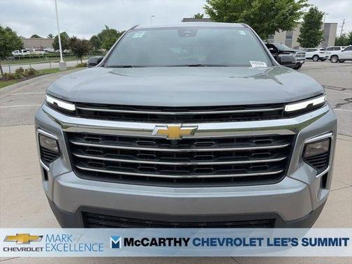 Sterling Gray Metallic 2026 Chevrolet Traverse LT