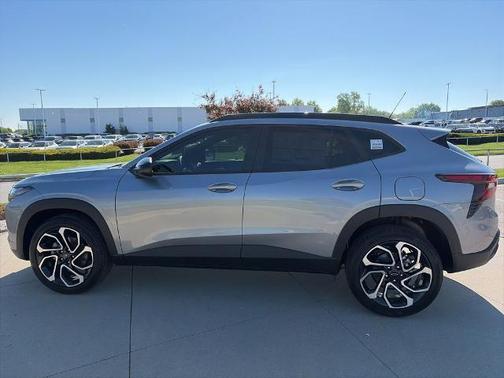 Sterling Gray Metallic 2026 Chevrolet Trax 2RS