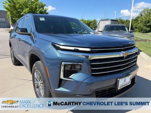 Lakeshore Blue Metallic 2026 Chevrolet Traverse LT