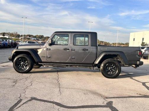 2021 Jeep Gladiator Sport
